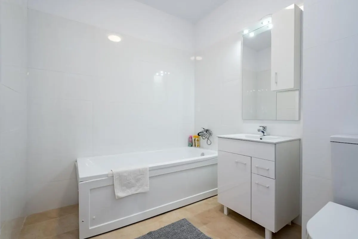 G&G Comfort Suites 2136 Bucharest