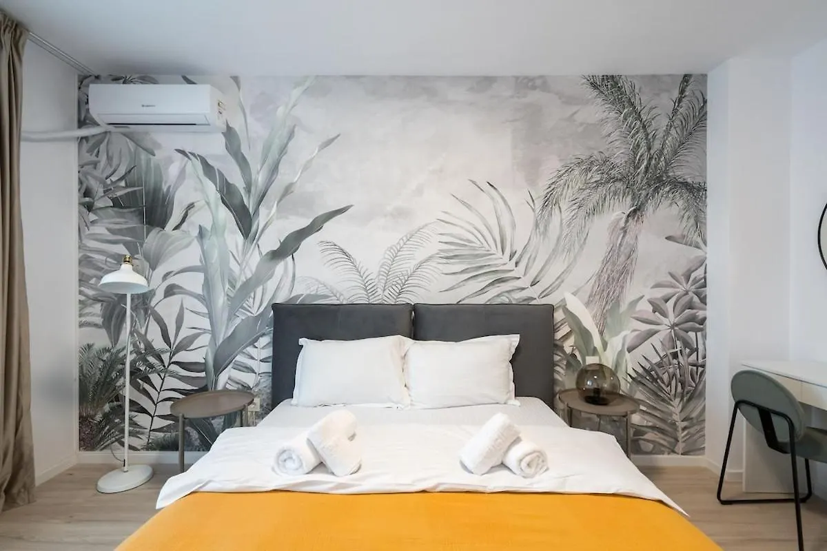 G&G Comfort Suites 2136 Bucharest Apartment